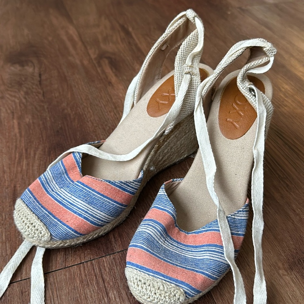Roxy woven orange and blue stripped high heels size 8